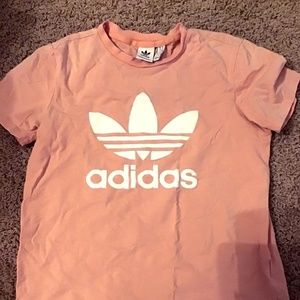 Adidas Peach color tee shirt great condition